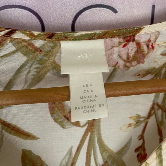 Floral H&M Maxi Dress - Picture 5 of 5